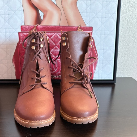 Toms Brown Lace Up Leather Boots - Picture 5 of 5